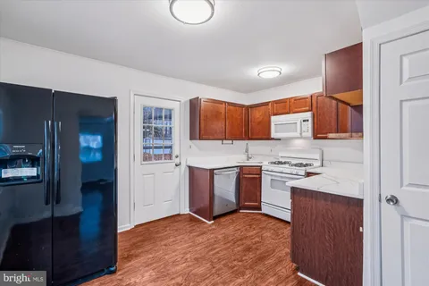 $425,000 | 9704 48th Place, College Park, MD 20740