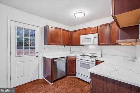 $425,000 | 9704 48th Place, College Park, MD 20740