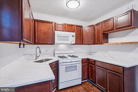 $425,000 | 9704 48th Place, College Park, MD 20740