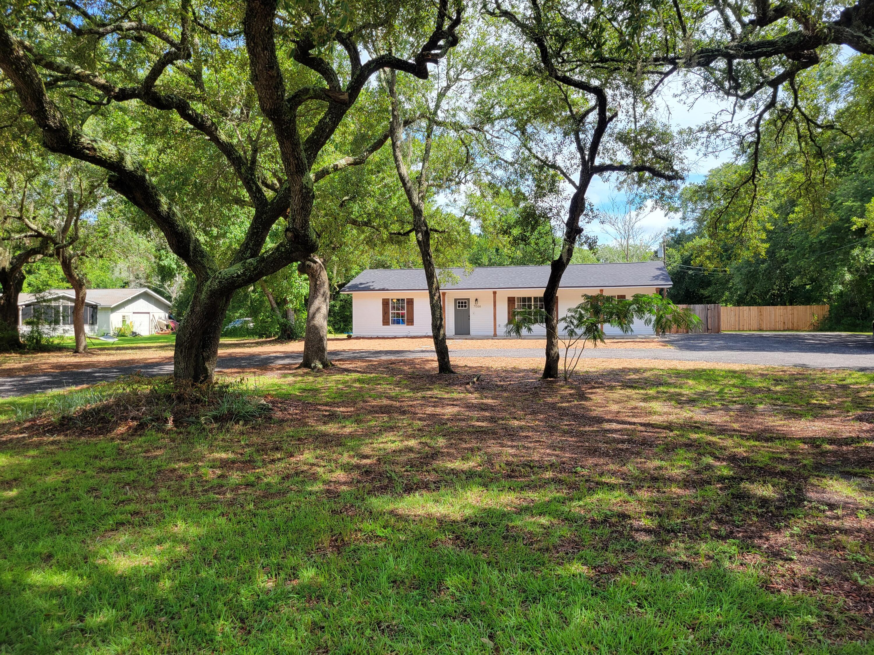 7066 Nelson Street Navarre, FL 32566 - Photo 2 of 24