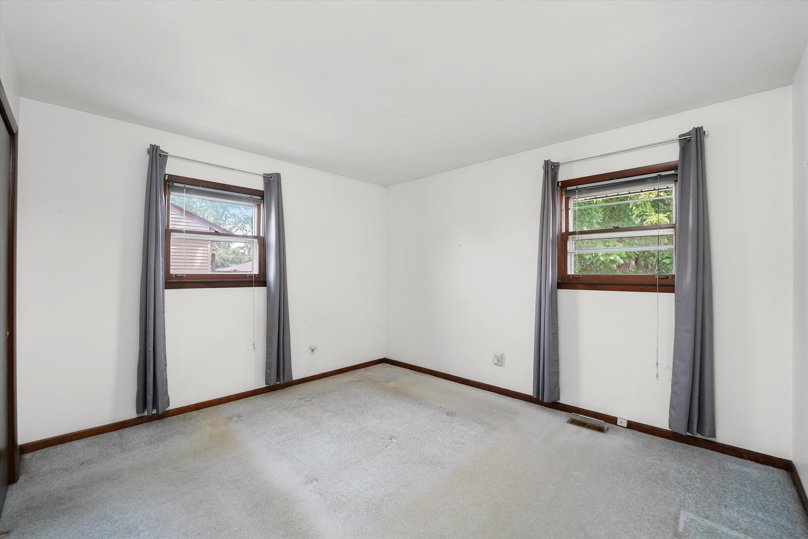 715 Rogers Road Romeoville, IL 60446 - Photo 14 of 29 Gallery Image 14