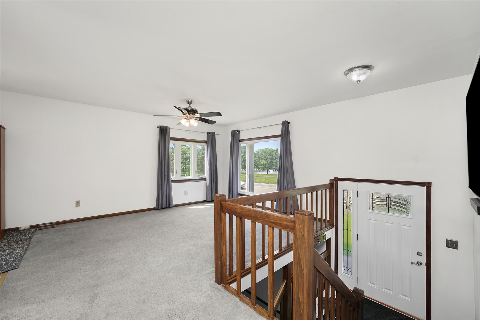 715 Rogers Road Romeoville, IL 60446 - Photo 3 of 29 Gallery Image 3