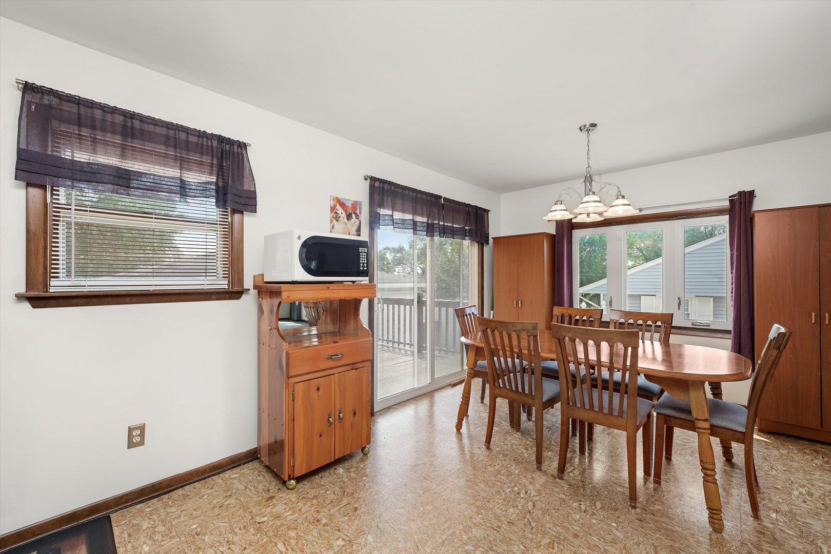 715 Rogers Road Romeoville, IL 60446 - Photo 9 of 29 Gallery Image 9