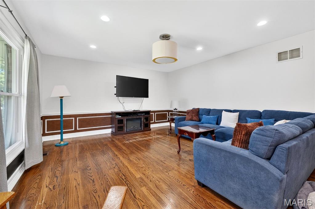 4833 Mattis Road St. Louis, MO 63128 - Photo 4 of 50 Gallery Image 4