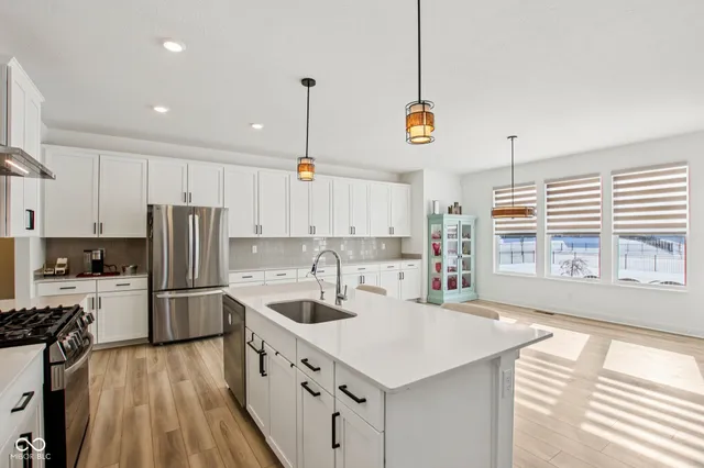 $800,000 | 325 Middleton Circle, Westfield, IN 46074