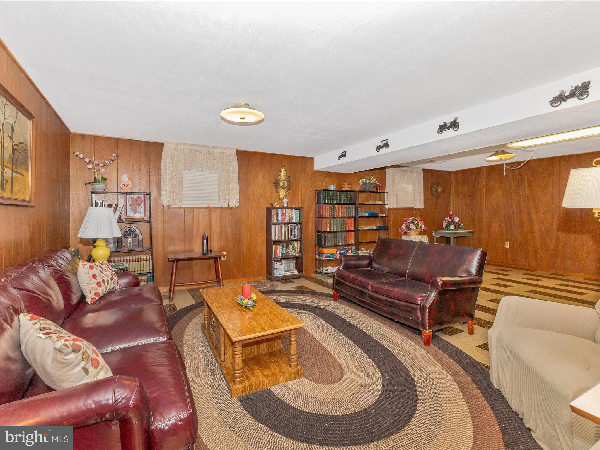 6529 Redgate Circle Baltimore, MD 21228 - Photo 21 of 40 Lower Level Family Room
