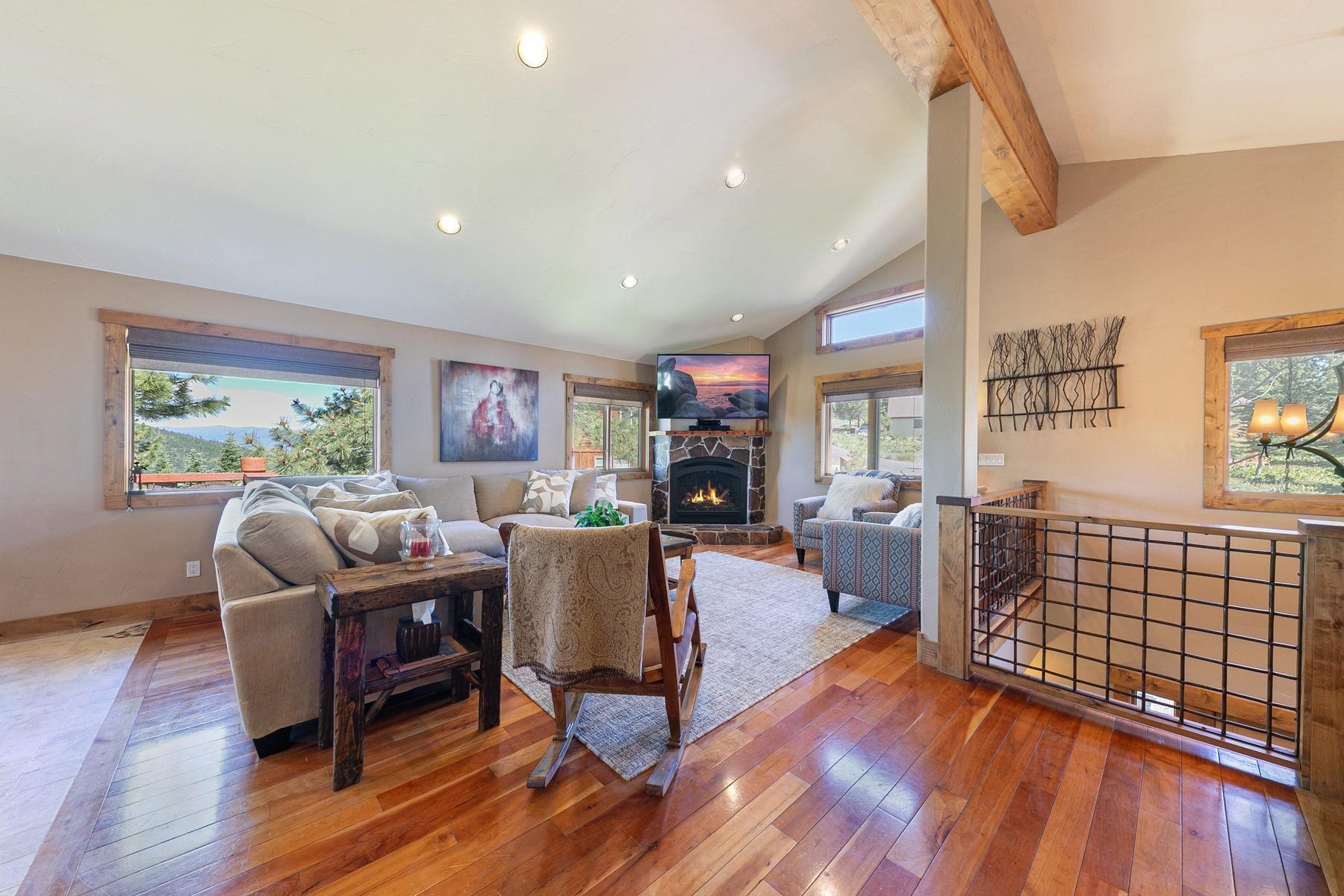 13165 Pinnacle Loop Truckee, CA 96161 - Photo 5 of 28