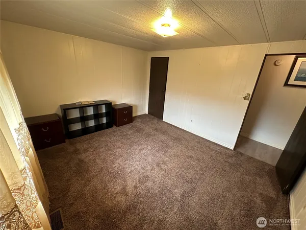 $90,000 | 1402 22nd Street Northeast, Unit 27, Auburn, WA 98002