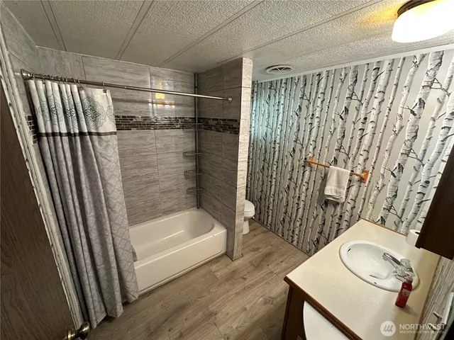 $95,000 | 1402 22nd Street Northeast, Unit 27, Auburn, WA 98002