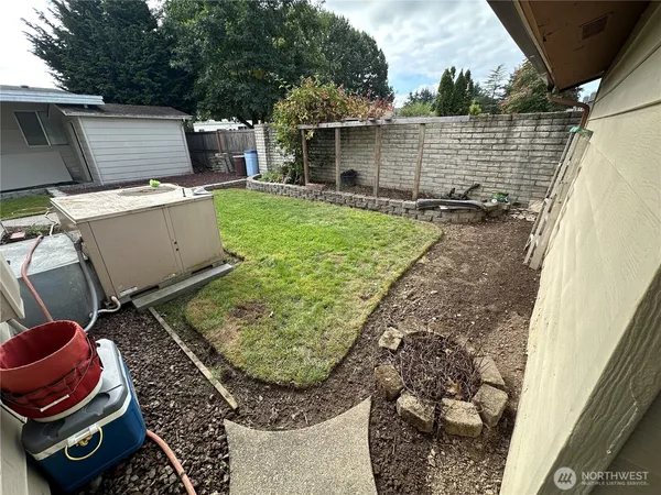 $90,000 | 1402 22nd Street Northeast, Unit 27, Auburn, WA 98002