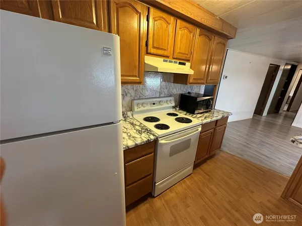 $90,000 | 1402 22nd Street Northeast, Unit 27, Auburn, WA 98002