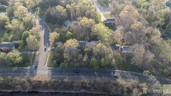 $750,000 | 333 River Road, Somerville, NJ 08876