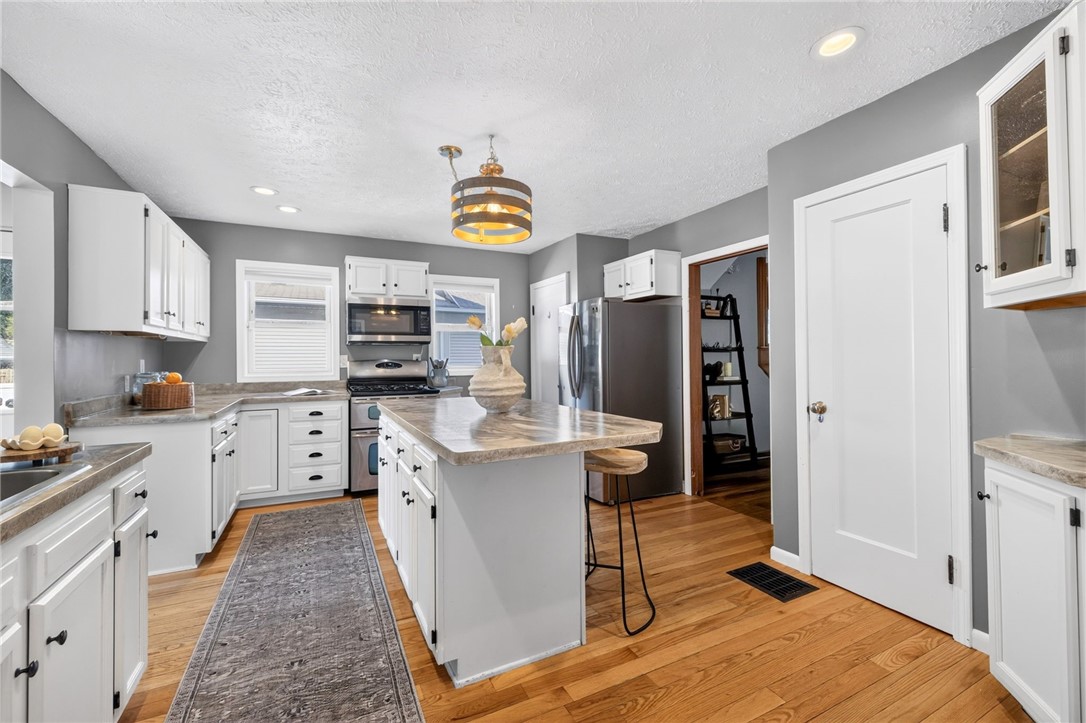 220 Barry Road Irondequoit, NY 14617 - Photo 18 of 34