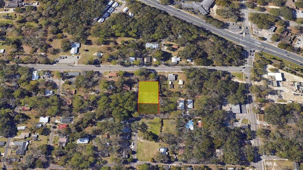 628 Northeast 15th Terrace Gainesville, FL 32641 - Photo 3 of 9 a bird view of building