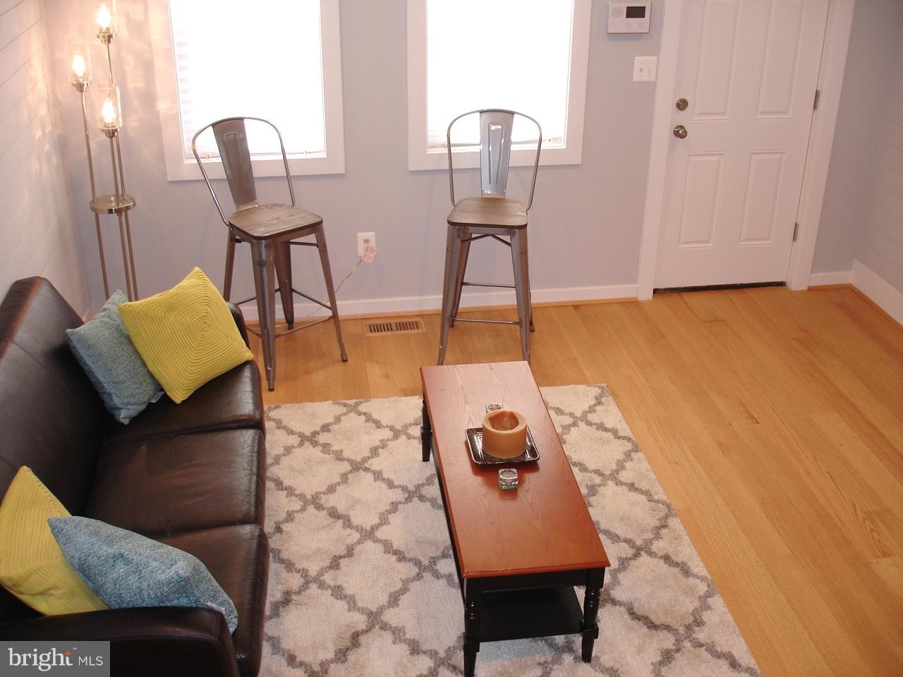 1617 Yakona Road Towson, MD 21286 - Photo 6 of 22 RELAX IN YOUR NEW LIVING ROOM