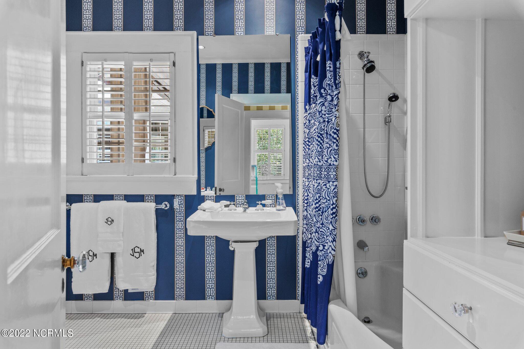 75 Linden Road Pinehurst, NC 28374 - Photo 37 of 61 Guest Bath