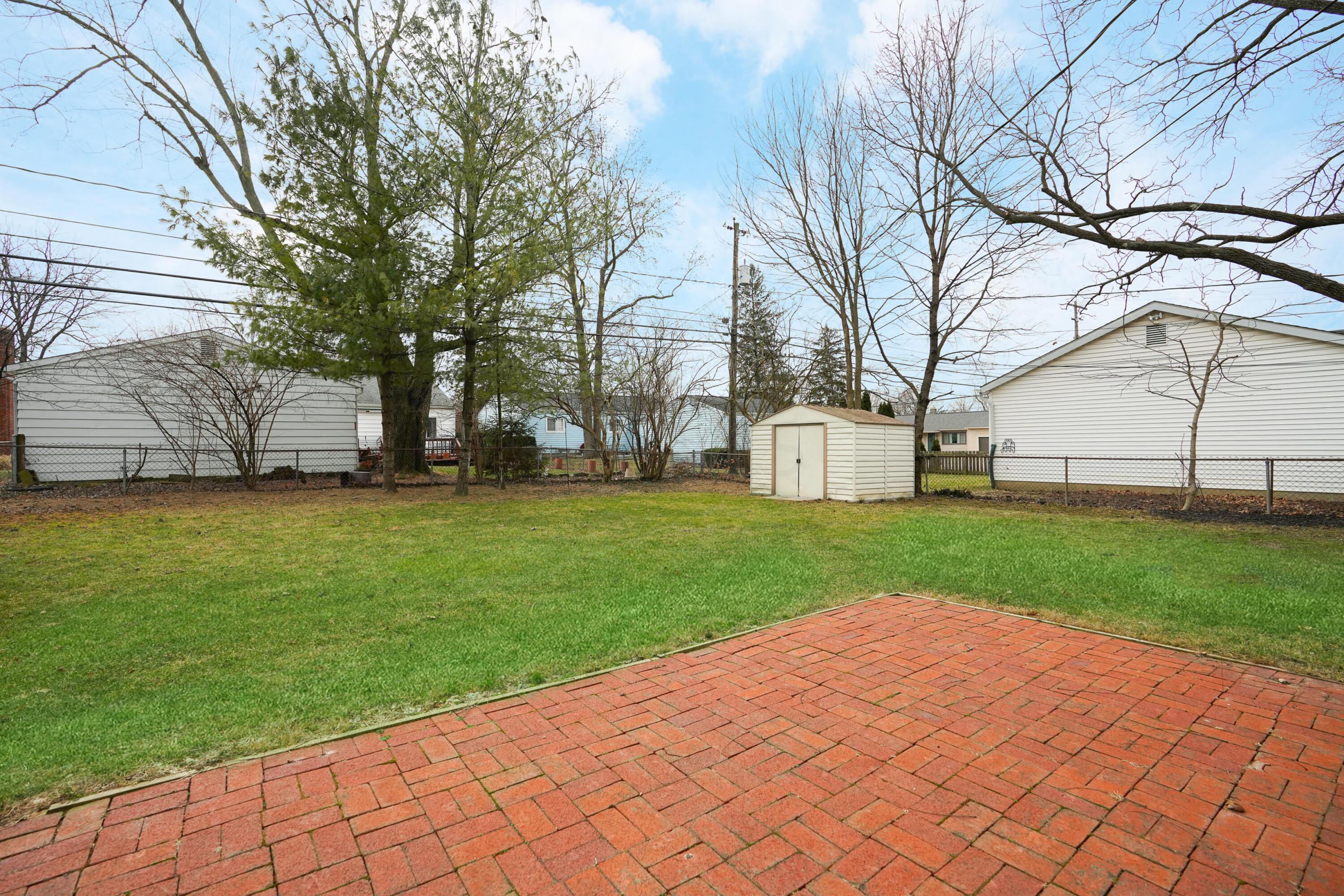 2557 Bristol Road Columbus, OH 43221 - Photo 20 of 23 Patio