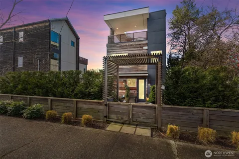 $1,220,000 | 6217 Flora Avenue South, Seattle, WA 98108
