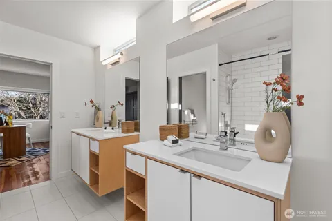 $1,220,000 | 6217 Flora Avenue South, Seattle, WA 98108