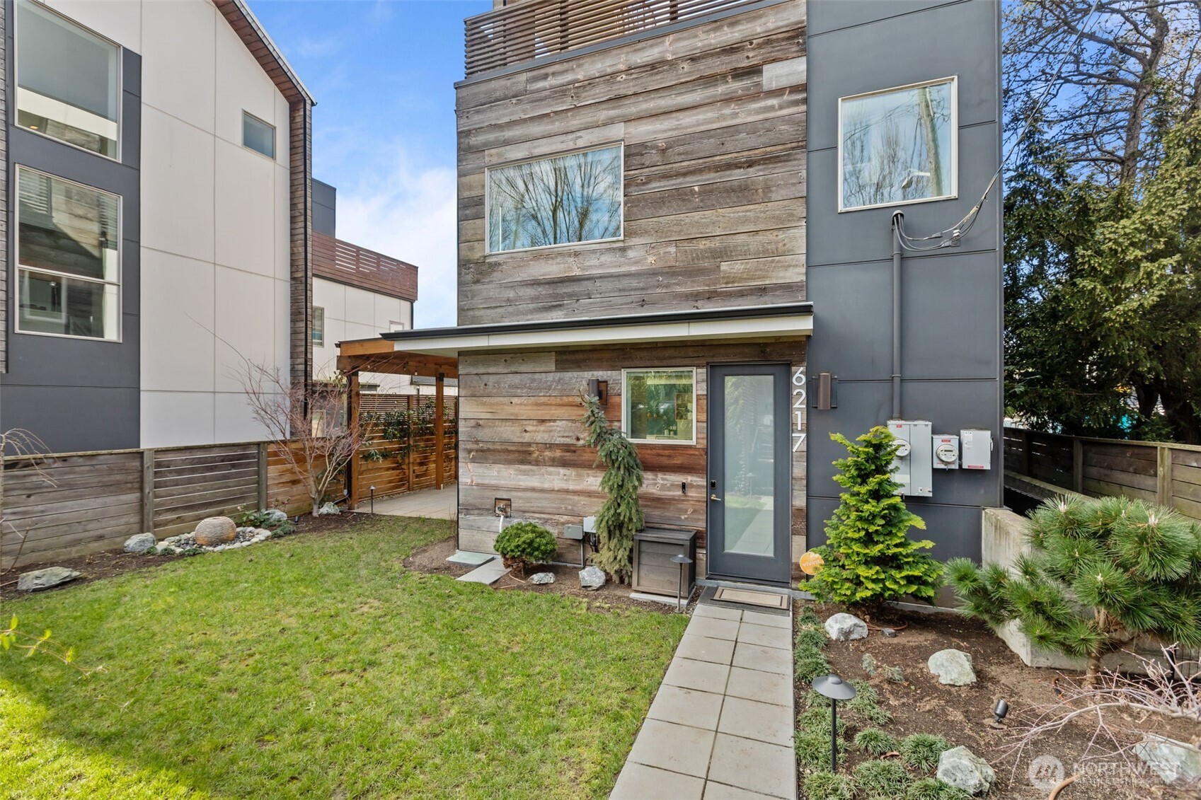 6217 Flora Avenue South Seattle, WA 98108 - Photo 39 of 40