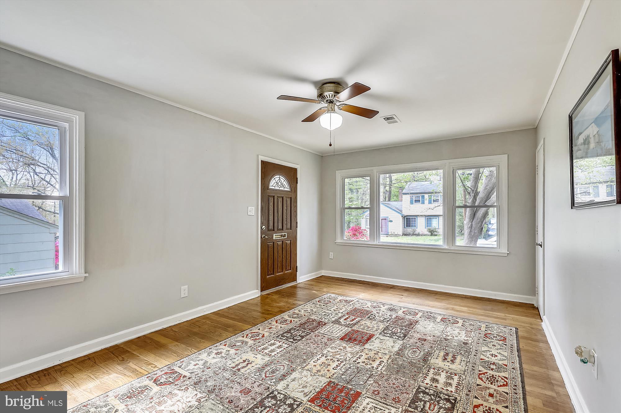 3104 Edgewood Road Kensington, MD 20895 - Photo 4 of 34 Living Room
