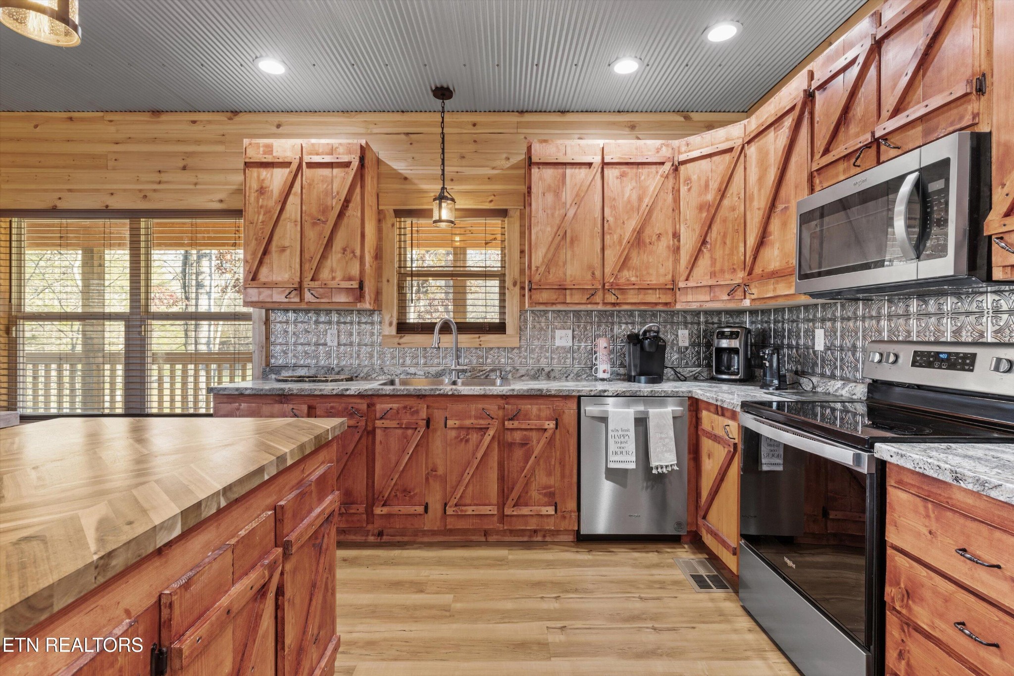 1109 Dry Valley Road Townsend, TN 37882 - Photo 11 of 28 Gallery Image 11