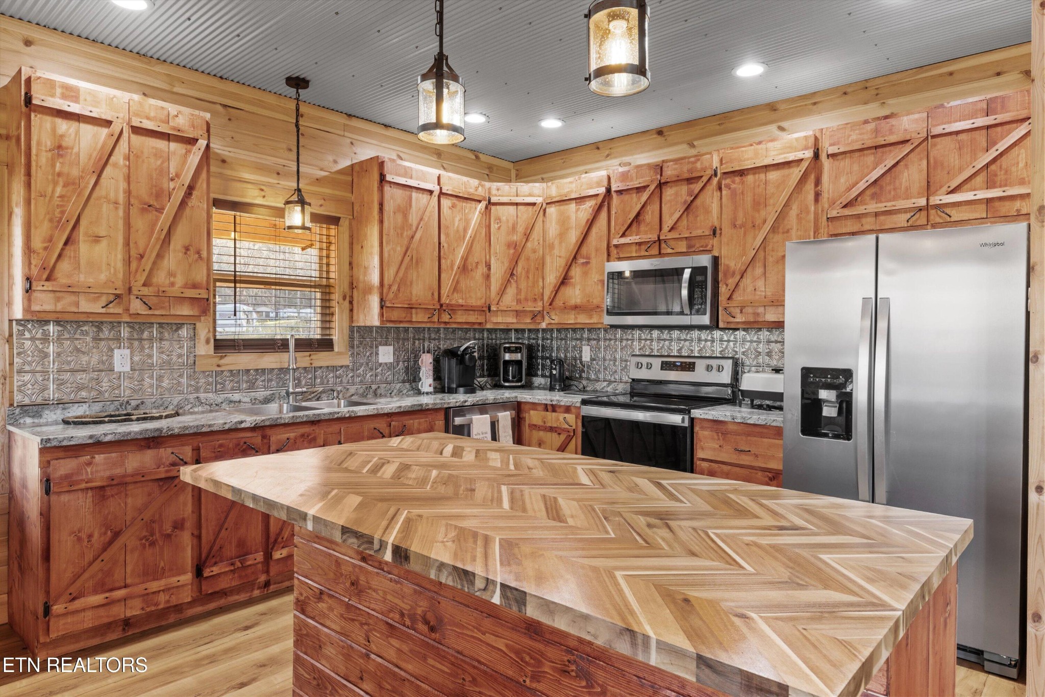 1109 Dry Valley Road Townsend, TN 37882 - Photo 10 of 28 Gallery Image 10