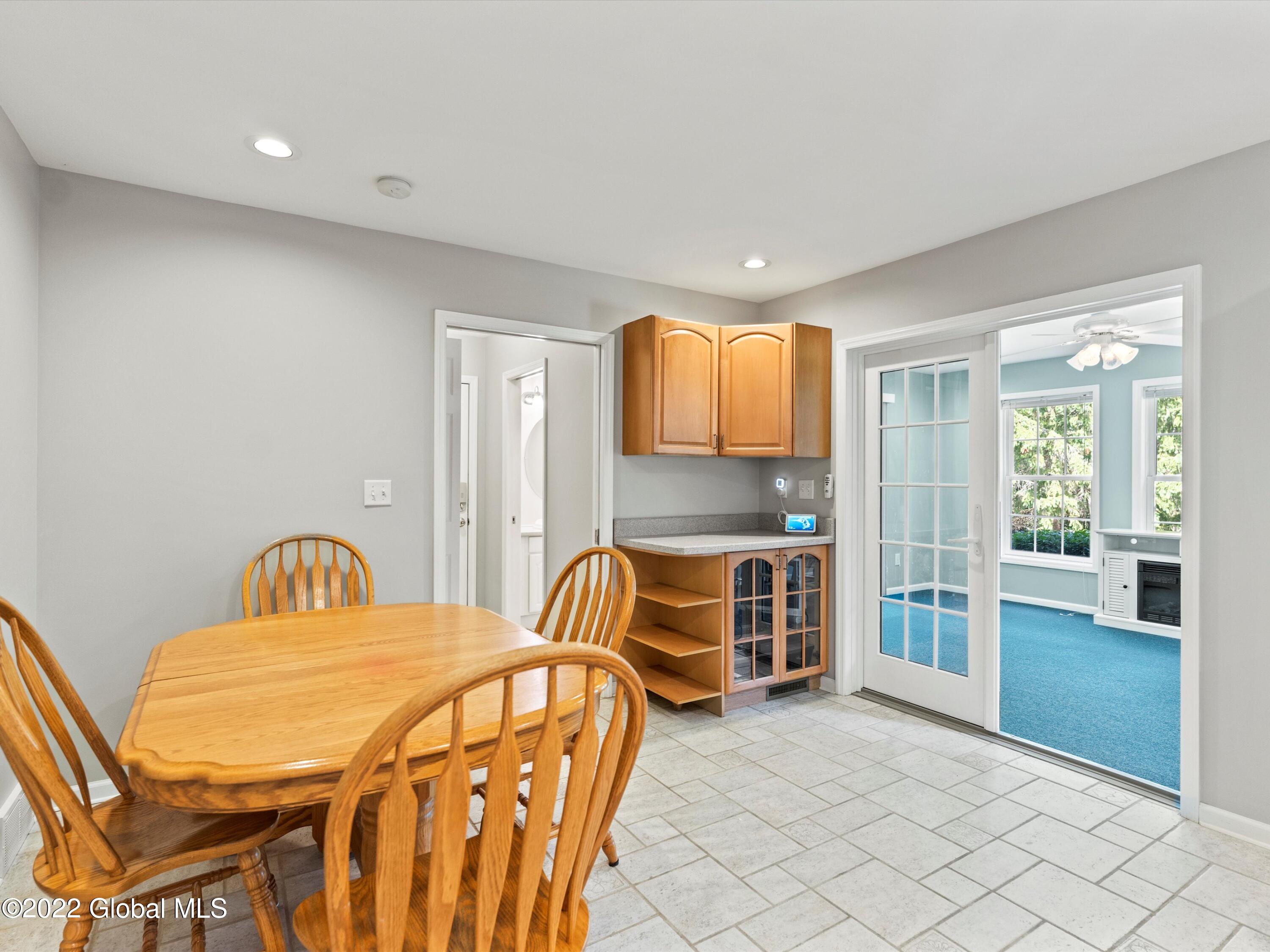 14 Meadow Road Rexford, NY 12148 - Photo 15 of 43 26-DSC04688