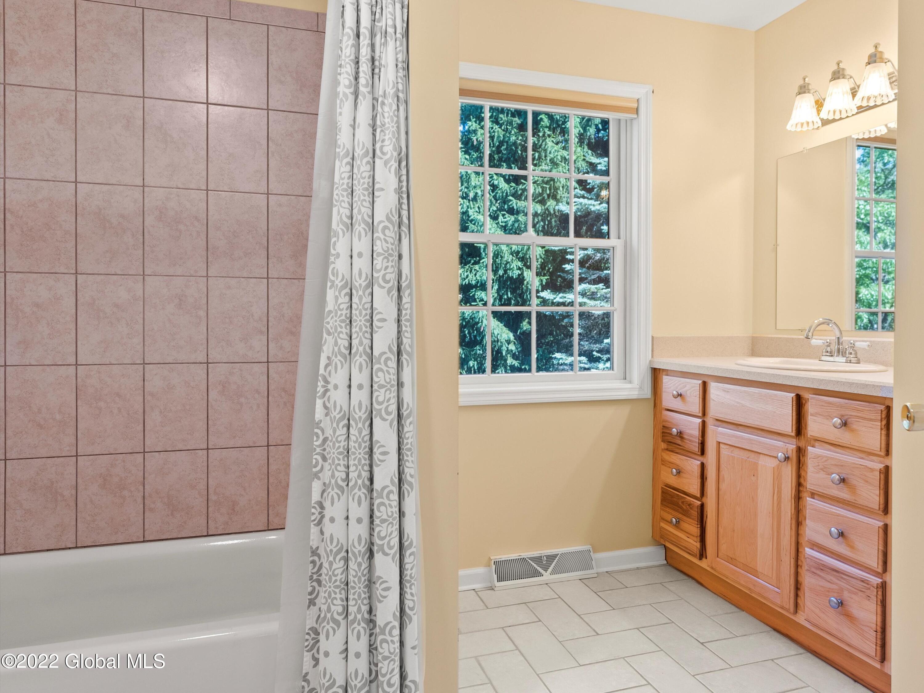 14 Meadow Road Rexford, NY 12148 - Photo 29 of 43 42-DSC04736