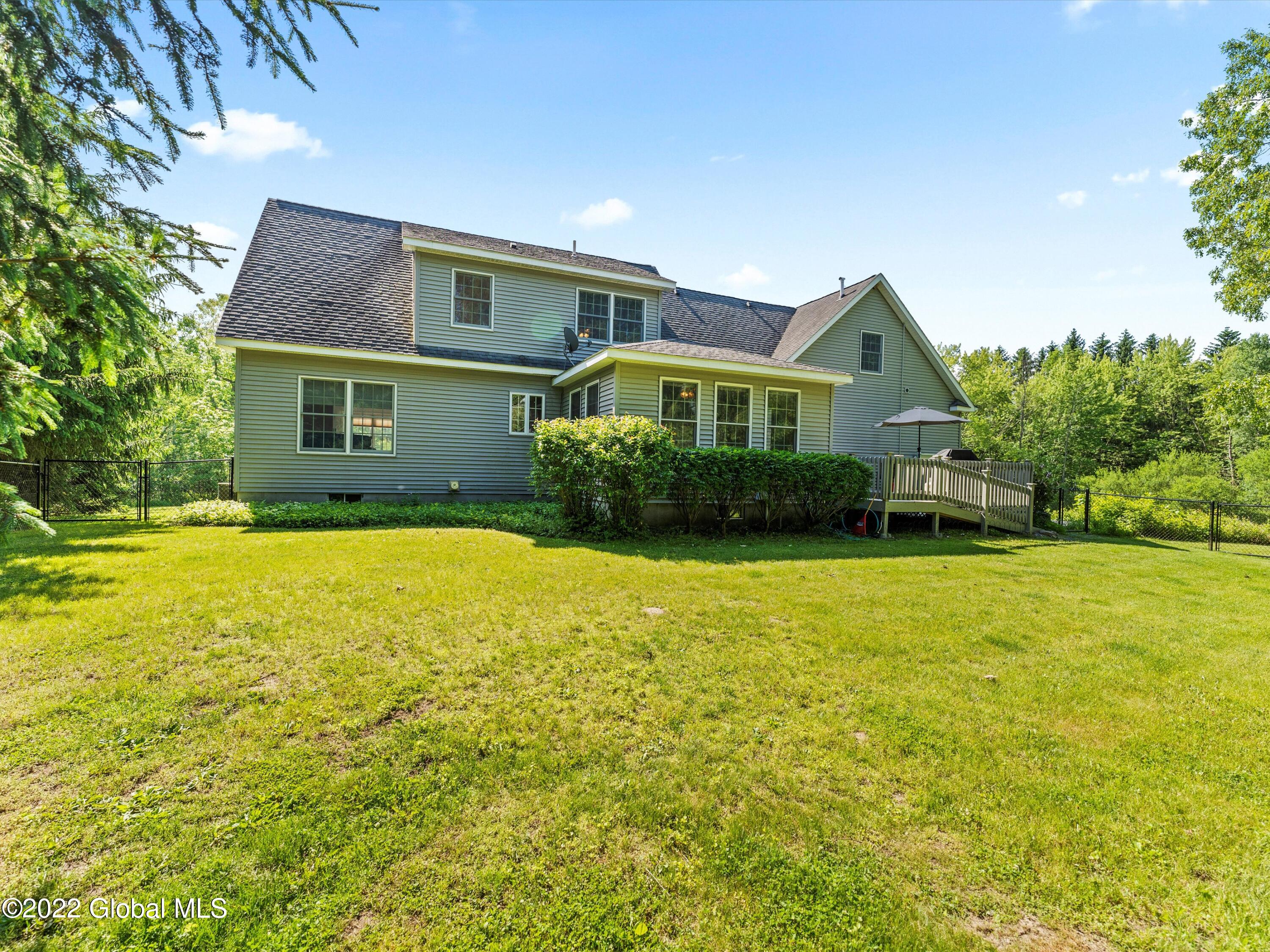 14 Meadow Road Rexford, NY 12148 - Photo 33 of 43 31-DSC04703