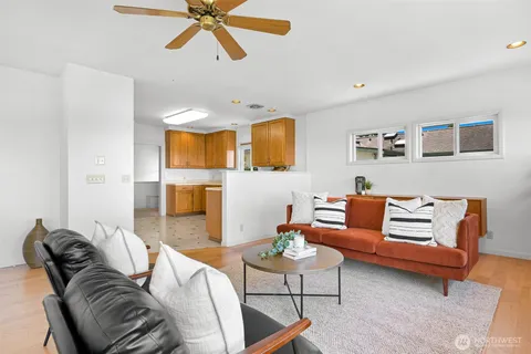 $885,000 | 1016 12th Street, Bellingham, WA 98225