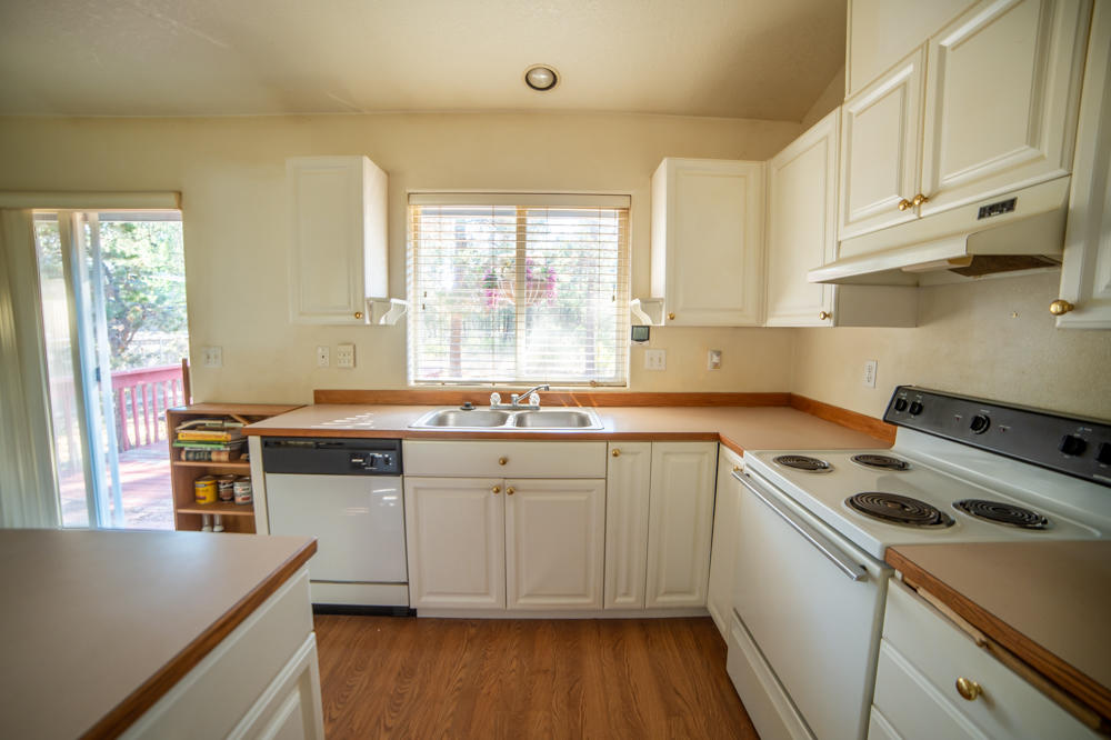 55780 Snow Goose Road Bend, OR 97707 - Photo 8 of 39 8