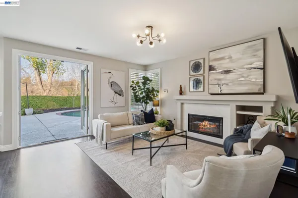 $1,899,000 | 334 Squirrel Ridge Way, Danville, CA 94506