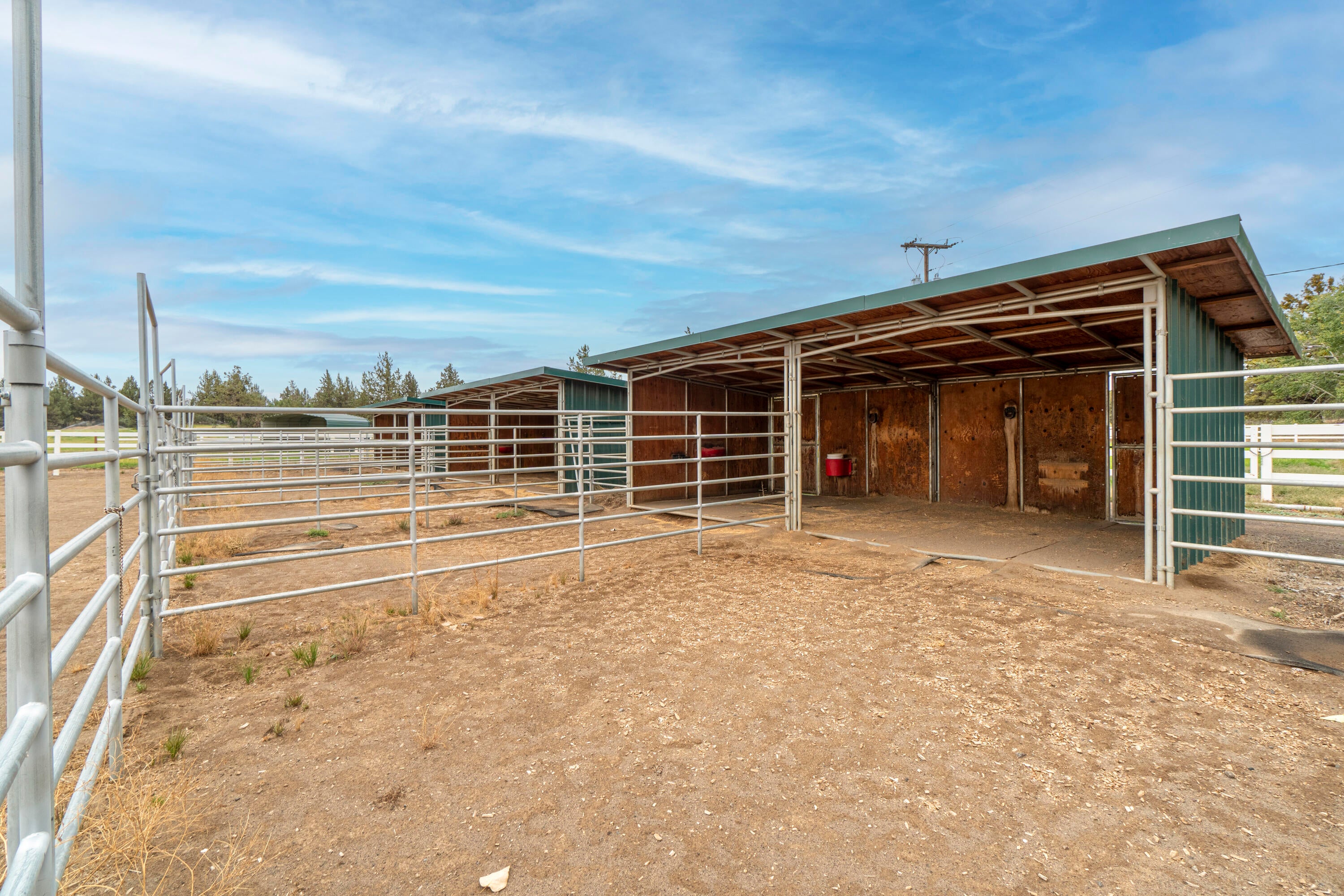 22075 Bear Creek Road Bend, OR 97701 - Photo 65 of 95 22075-187