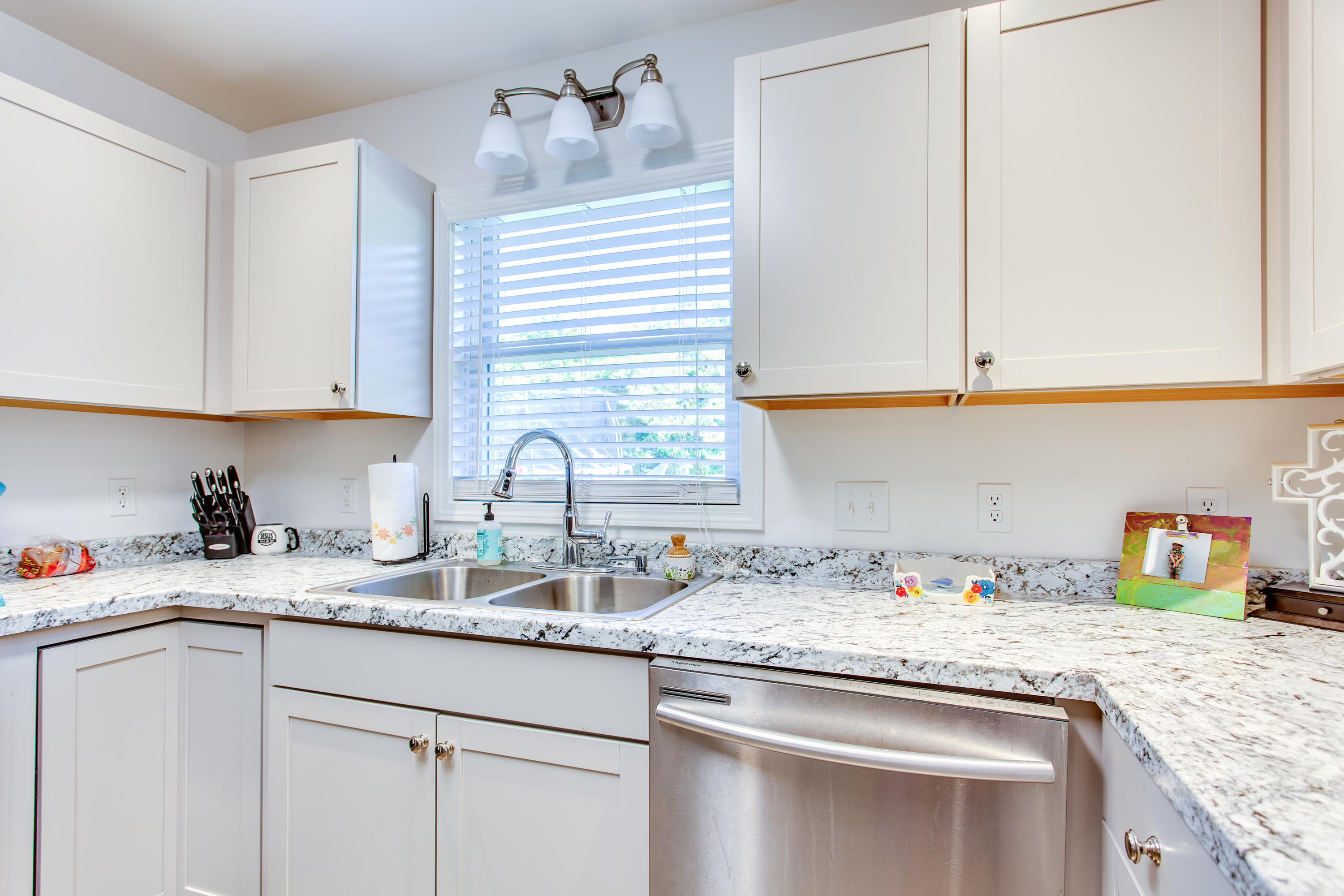 5993 Rutledge Pike Rutledge, TN 37861 - Photo 12 of 36 11 Kitchen