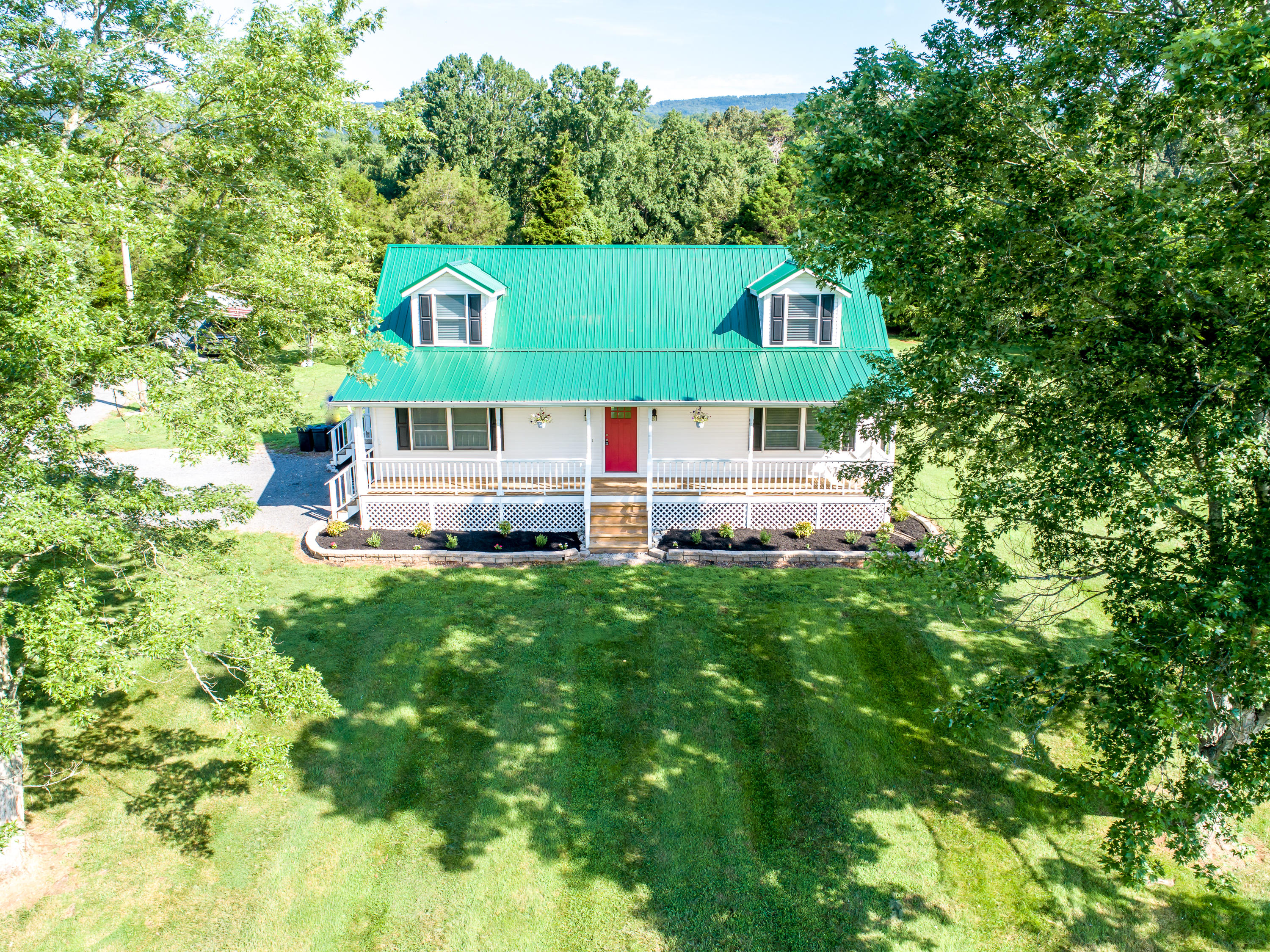 5993 Rutledge Pike Rutledge, TN 37861 - Photo 3 of 36 2 Front