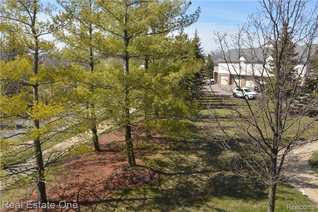 3496 Oakmonte Boulevard Rochester, MI 48306 - Photo 19 of 19 OAKMONTE SIDEWALKS.jpg