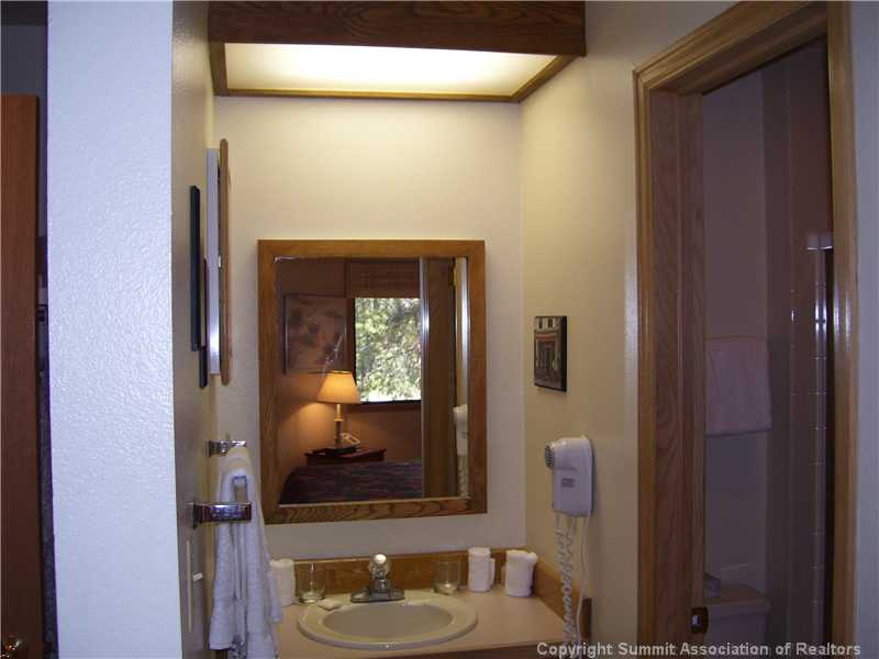 100 Wild Irishman Road, Unit 1102 Keystone, CO 80435 - Photo 11 of 22 Master Bath/Spa.