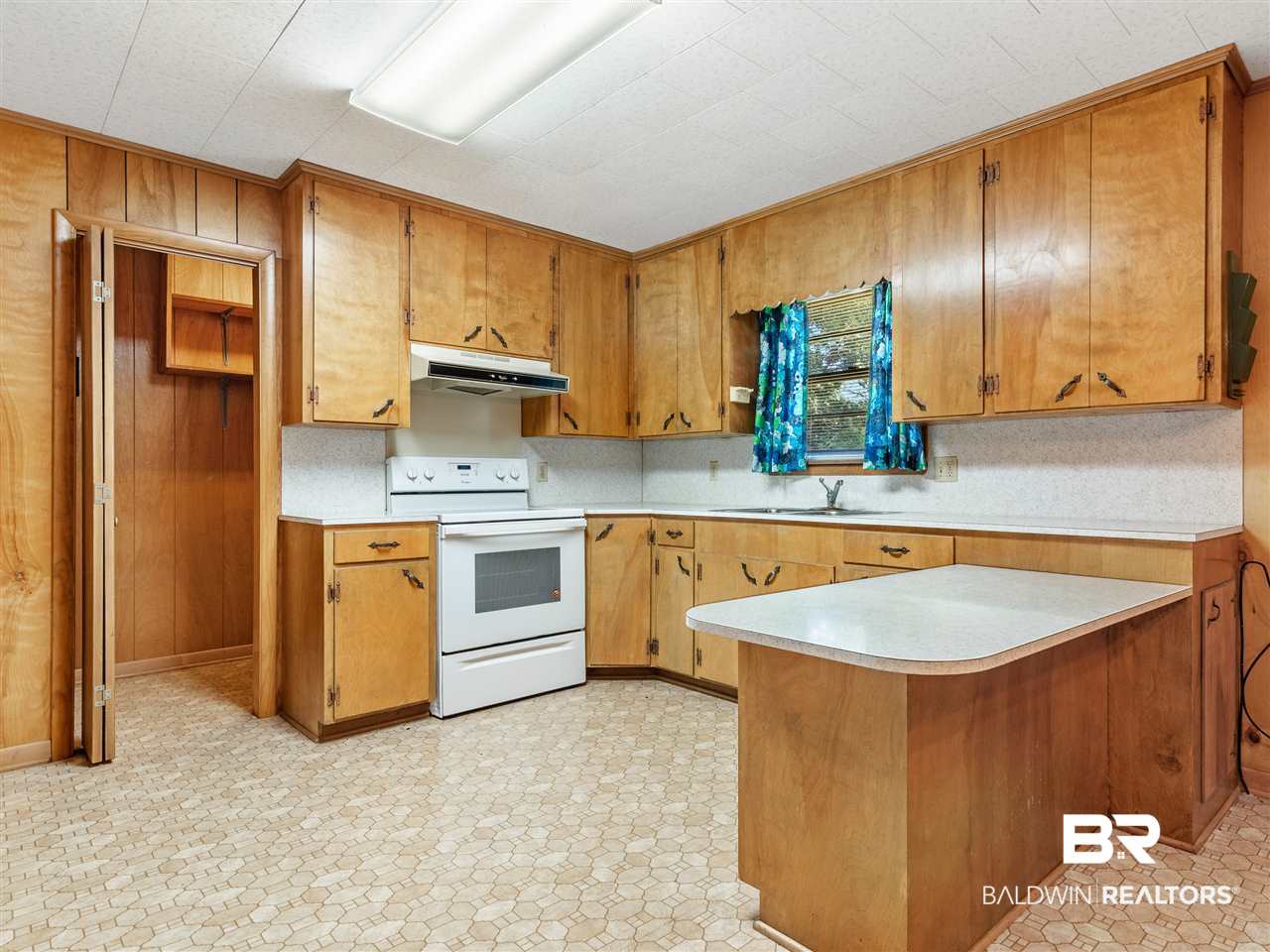 106 South Beech Street Foley, AL 36535 - Photo 38 of 49 108 Kitchen