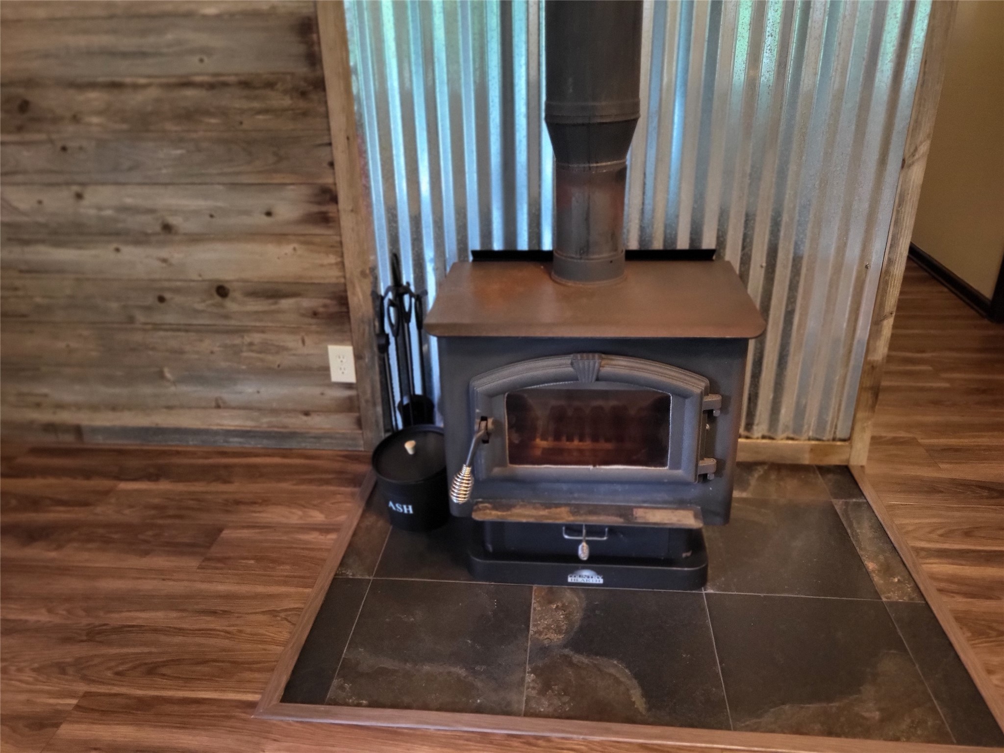 30 Ridge Creek Drive Coldspring, TX 77331 - Photo 7 of 38 a living room with a fireplace