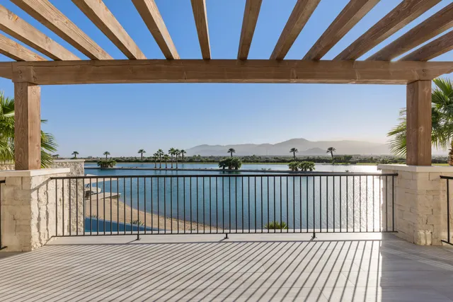 a view of a lake and outdoor space