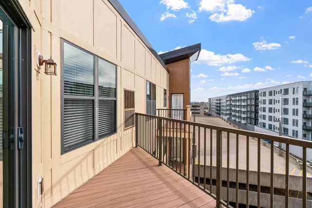 $209,900 | 1155 Ford Road, Unit 504, St. Louis Park, MN 55426