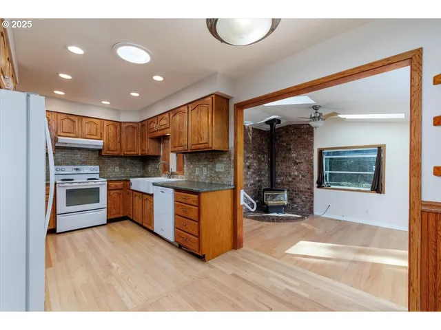 $449,000 | 1608 Northeast 120th Avenue, Portland, OR 97220