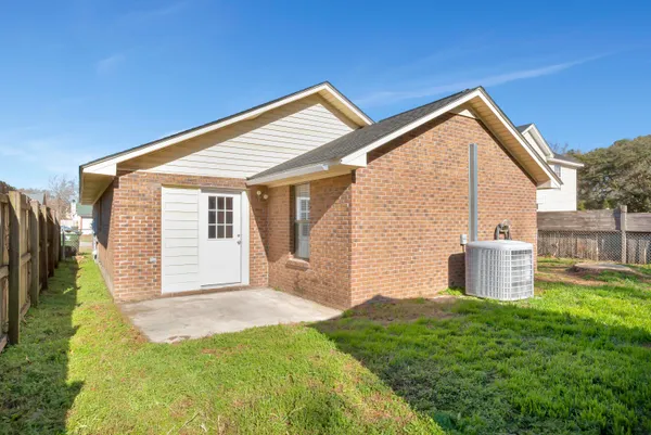 $1,875 | 1005 Tj Lane, Summerville, SC 29486