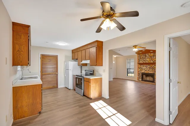 $1,900 | 1005 Tj Lane, Summerville, SC 29486