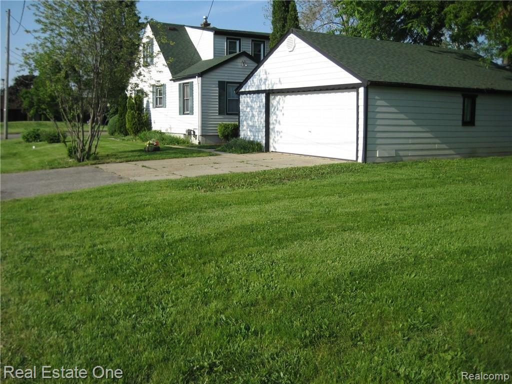 395 East Maple Road Troy, MI 48083 - Photo 7 of 22