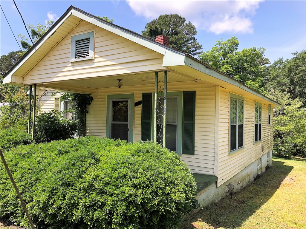 209 Moore Avenue Walhalla, SC 29691 - Photo 3 of 29