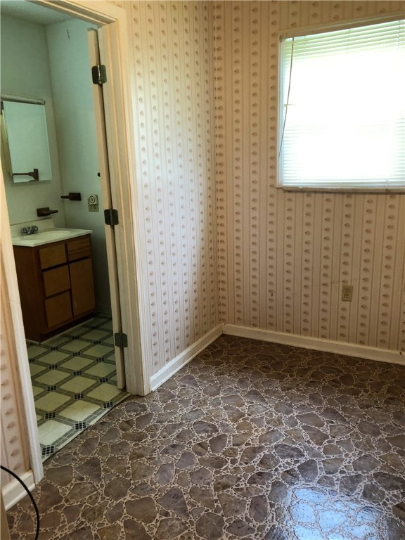 209 Moore Avenue Walhalla, SC 29691 - Photo 9 of 29