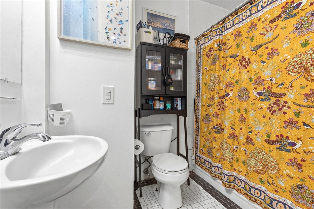 45 Rutland Street, Unit 2 Boston, MA 02118 - Photo 5 of 14