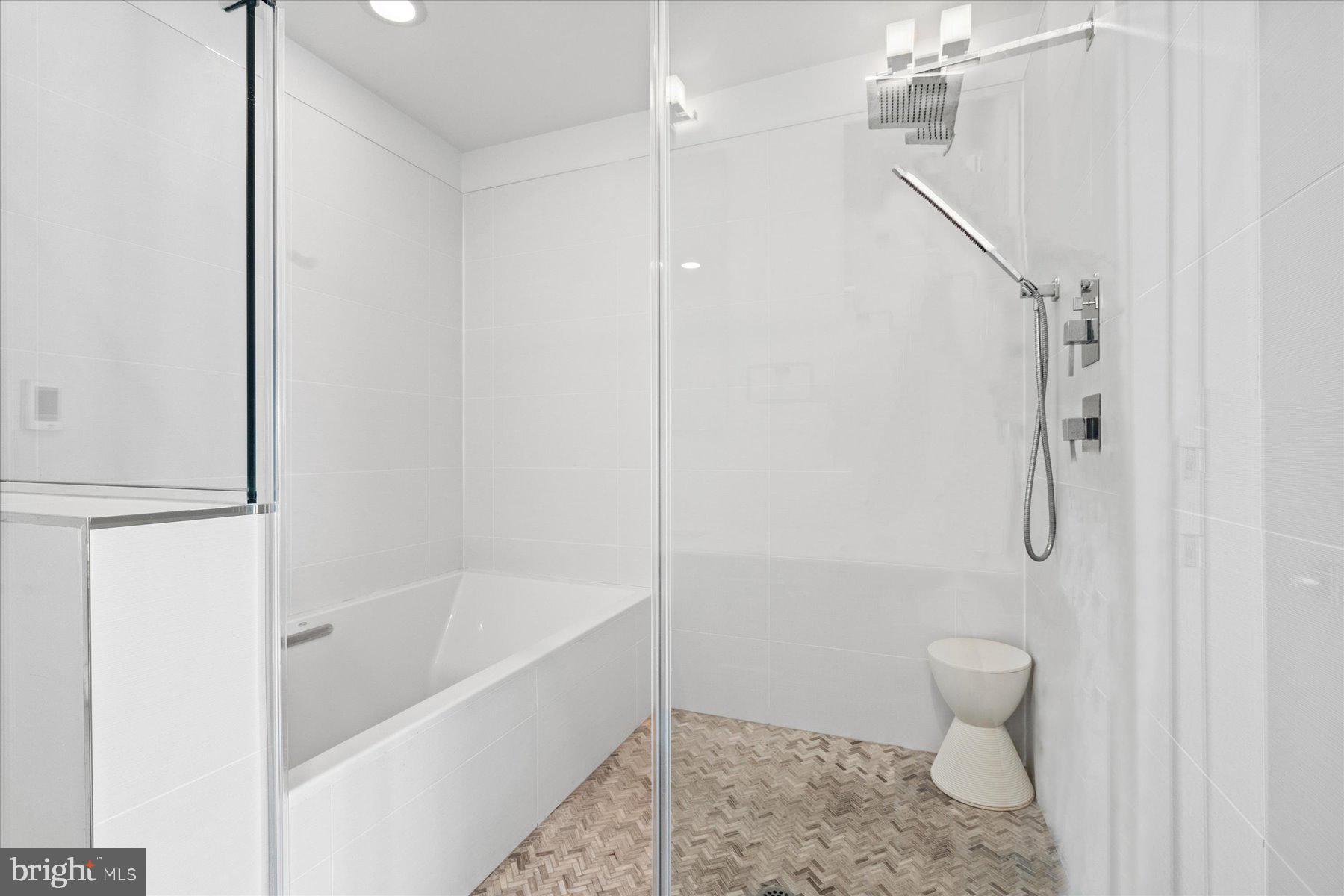 1837 Kalorama Road Northwest, Unit D Washington, DC 20009 - Photo 21 of 35 Gallery Image 21
